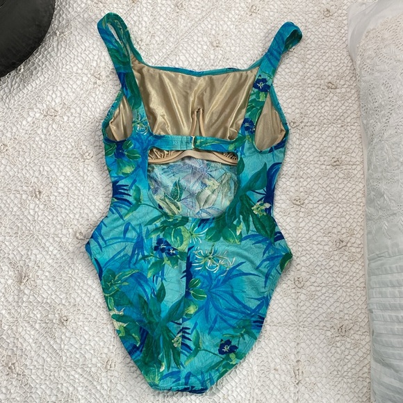 DONATED TO VNA - Picture 2 of 7